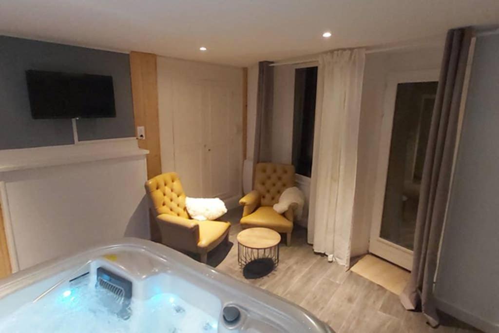 Suite Eden Avec Jacuzzi Prive Chaumont  Exteriör bild